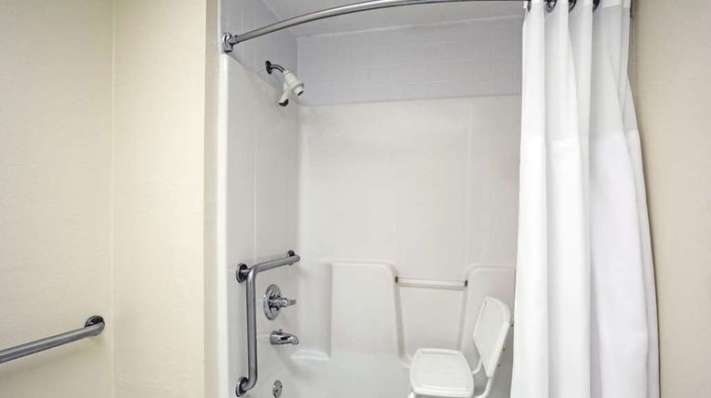 <b>Ramada Pelham Room</b>. Images powered by <a href="https://iceportal.shijigroup.com/" title="IcePortal" target="_blank">IcePortal</a>.