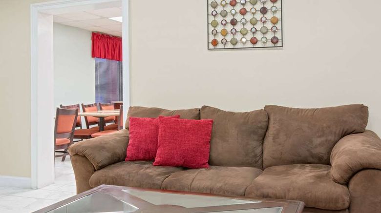 <b>Ramada Pelham Lobby</b>. Images powered by <a href="https://iceportal.shijigroup.com/" title="IcePortal" target="_blank">IcePortal</a>.