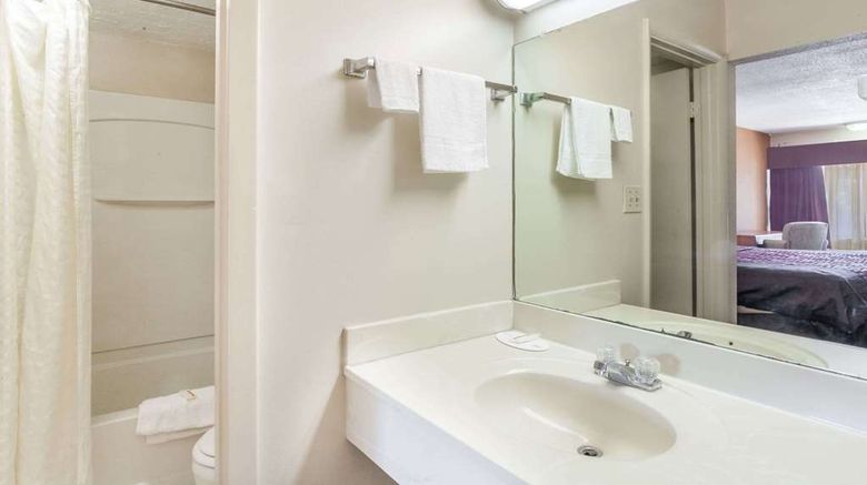 <b>Knights Inn Murfreesboro Room</b>. Images powered by <a href="https://iceportal.shijigroup.com/" title="IcePortal" target="_blank">IcePortal</a>.