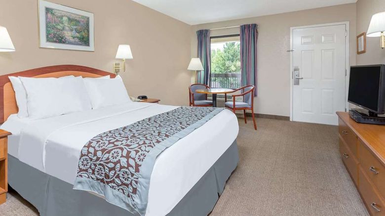 <b>Days Inn Elberton Room</b>. Images powered by <a href="https://iceportal.shijigroup.com/" title="IcePortal" target="_blank">IcePortal</a>.