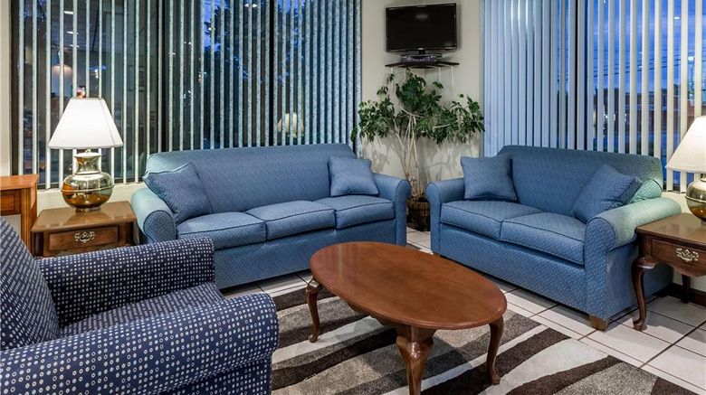 <b>Days Inn Elberton Lobby</b>. Images powered by <a href="https://iceportal.shijigroup.com/" title="IcePortal" target="_blank">IcePortal</a>.