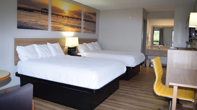 <b>Days Inn Elberton Room</b>. Images powered by <a href="https://iceportal.shijigroup.com/" title="IcePortal" target="_blank">IcePortal</a>.