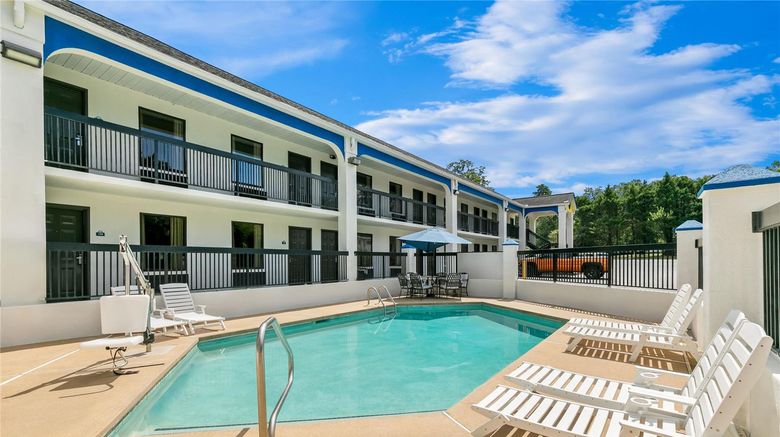 <b>Days Inn Elberton Pool</b>. Images powered by <a href="https://iceportal.shijigroup.com/" title="IcePortal" target="_blank">IcePortal</a>.