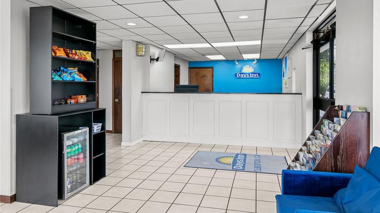 Days Inn Elberton Lobby