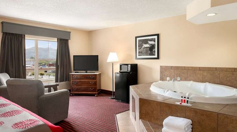 <b>Ramada Pigeon Forge North Suite</b>. Images powered by <a href="https://iceportal.shijigroup.com/" title="IcePortal" target="_blank">IcePortal</a>.