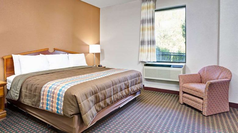 <b>Days Inn Hernando Room</b>. Images powered by <a href="https://iceportal.shijigroup.com/" title="IcePortal" target="_blank">IcePortal</a>.