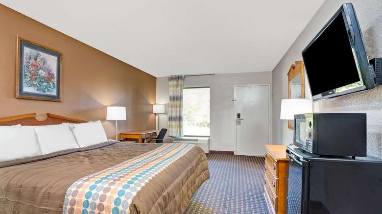 <b>Days Inn Hernando Room</b>. Images powered by <a href="https://iceportal.shijigroup.com/" title="IcePortal" target="_blank">IcePortal</a>.