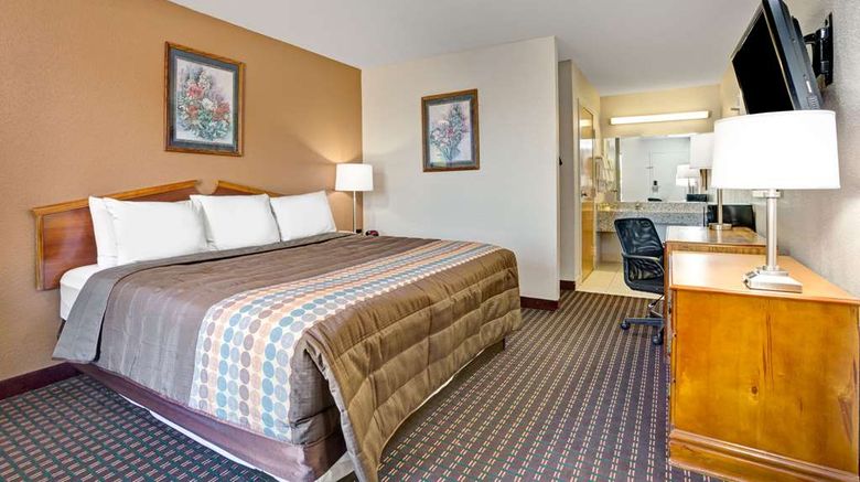 <b>Days Inn Hernando Room</b>. Images powered by <a href="https://iceportal.shijigroup.com/" title="IcePortal" target="_blank">IcePortal</a>.