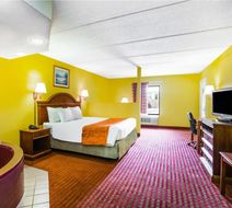 Howard Johnson Inn - Panama City Room