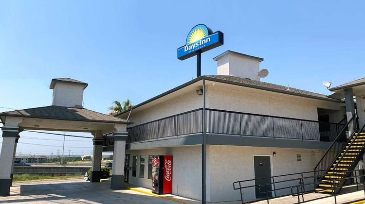 Days Inn San Antonio I-35 North Exterior