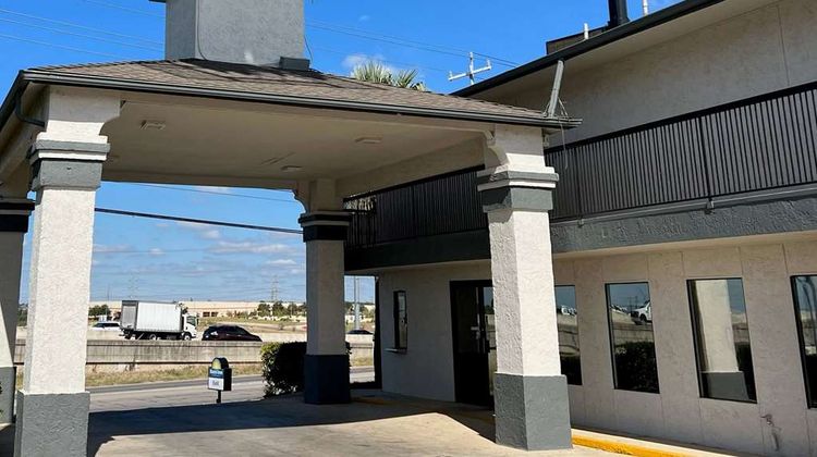 Days Inn San Antonio I-35 North Exterior