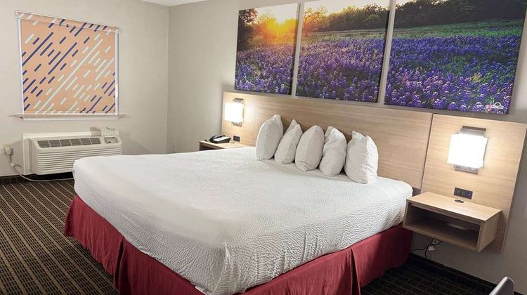 Days Inn San Antonio I-35 North Room