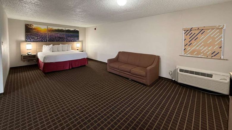 <b>Days Inn San Antonio I-35 North Room</b>. Images powered by <a href="https://iceportal.shijigroup.com/" title="IcePortal" target="_blank">IcePortal</a>.