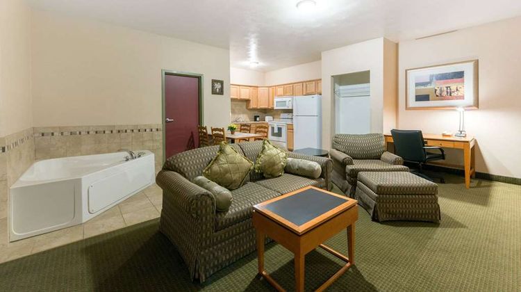 Days Inn Luray Shenandoah Suite