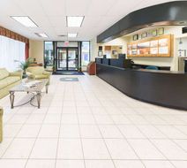 Days Inn Luray Shenandoah Lobby