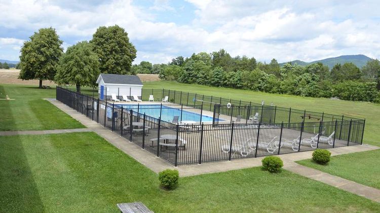 Days Inn Luray Shenandoah Pool