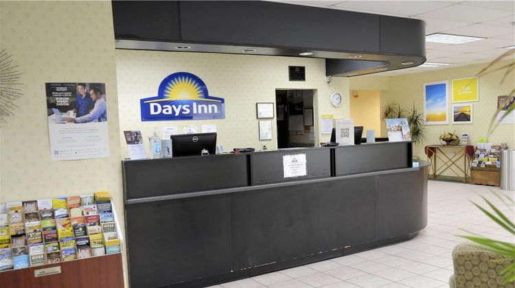 Days Inn Luray Shenandoah Lobby