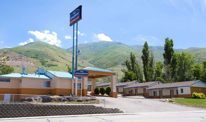 Howard Johnson Inn Brigham City Exterior