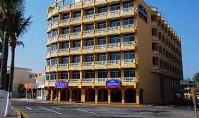 Howard Johnson Hotel, Veracruz Exterior