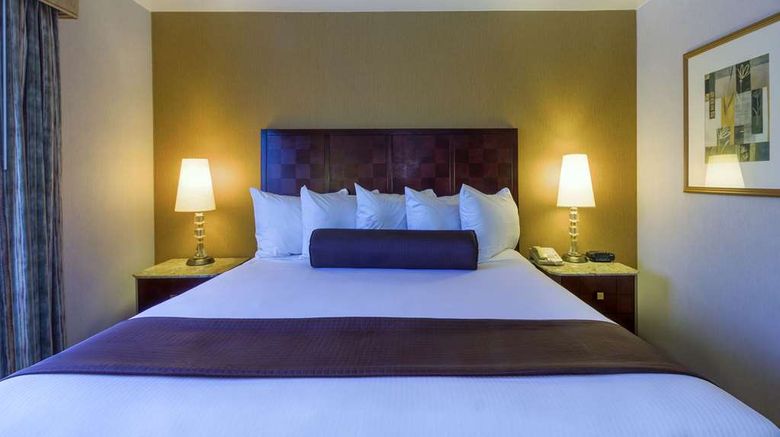<b>Ramada Costa Mesa/Newport Beach Suite</b>. Images powered by <a href="https://iceportal.shijigroup.com/" title="IcePortal" target="_blank">IcePortal</a>.