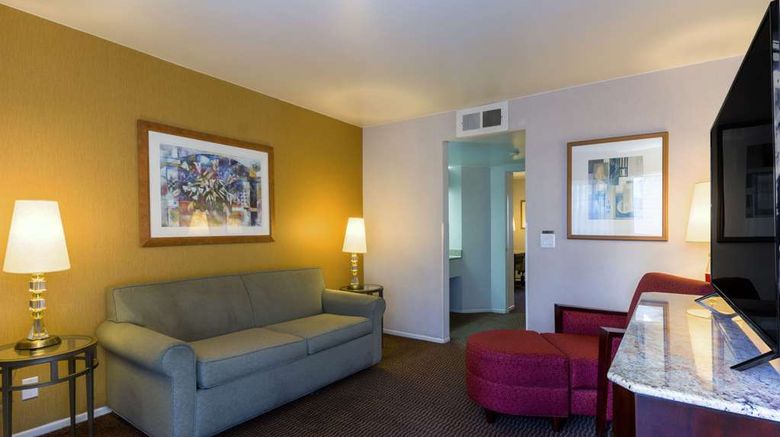 <b>Ramada Costa Mesa/Newport Beach Suite</b>. Images powered by <a href="https://iceportal.shijigroup.com/" title="IcePortal" target="_blank">IcePortal</a>.
