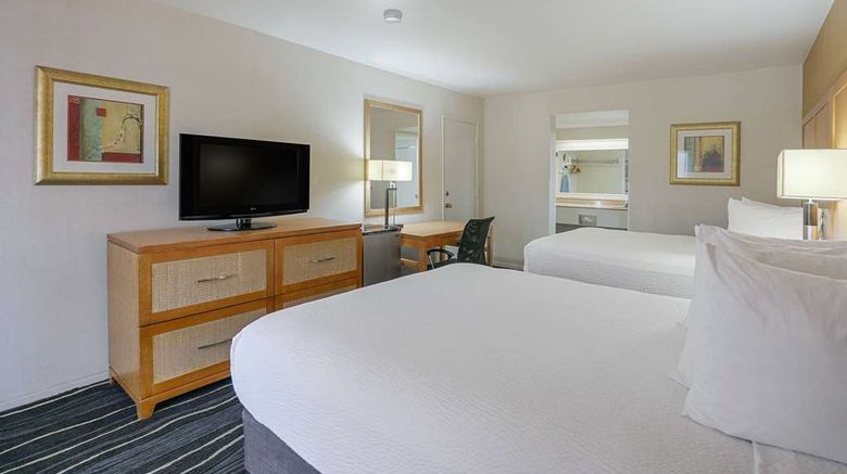 <b>Ramada Costa Mesa/Newport Beach Room</b>. Images powered by <a href="https://iceportal.shijigroup.com/" title="IcePortal" target="_blank">IcePortal</a>.
