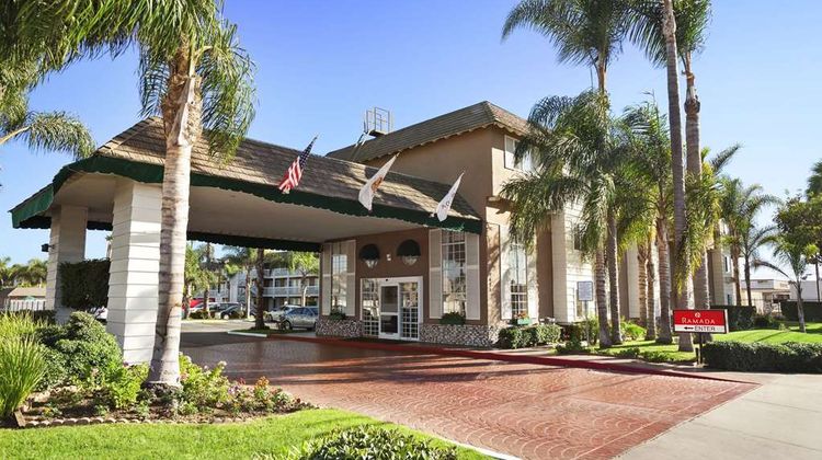 Ramada Costa Mesa/Newport Beach Exterior