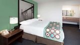 Super 8 Stevensville Room