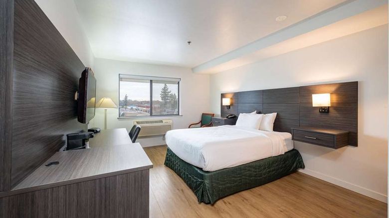 <b>Baymont Inn & Suites Bellingham Room</b>. Images powered by <a href="https://iceportal.shijigroup.com/" title="IcePortal" target="_blank">IcePortal</a>.