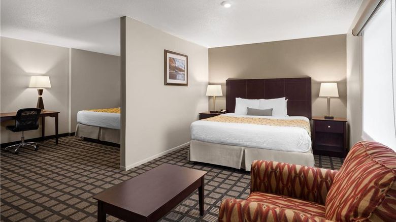 <b>Baymont Inn & Suites Jefferson City Suite</b>. Images powered by <a href="https://iceportal.shijigroup.com/" title="IcePortal" target="_blank">IcePortal</a>.