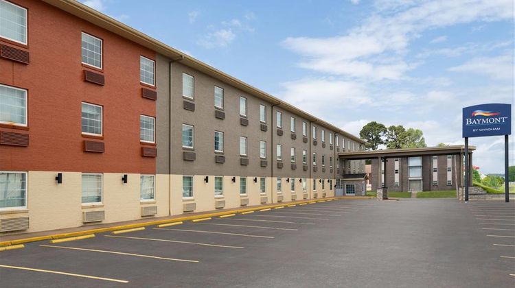 Baymont Inn & Suites Jefferson City Exterior