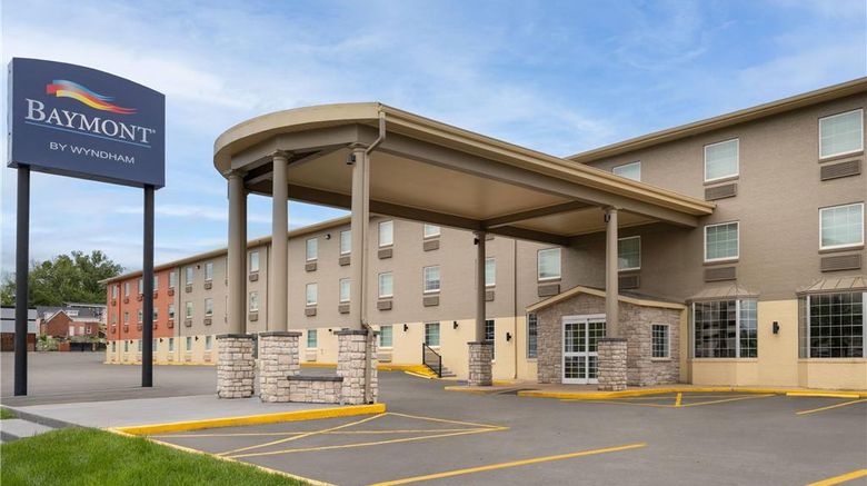 <b>Baymont Inn & Suites Jefferson City Exterior</b>. Images powered by <a href="https://iceportal.shijigroup.com/" title="IcePortal" target="_blank">IcePortal</a>.