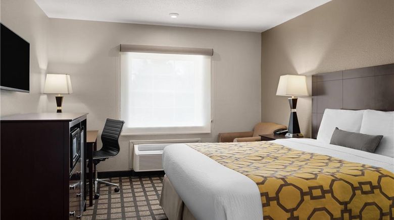 <b>Baymont Inn & Suites Jefferson City Room</b>. Images powered by <a href="https://iceportal.shijigroup.com/" title="IcePortal" target="_blank">IcePortal</a>.