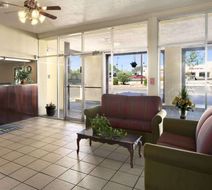 Days Inn Santa Fe Lobby