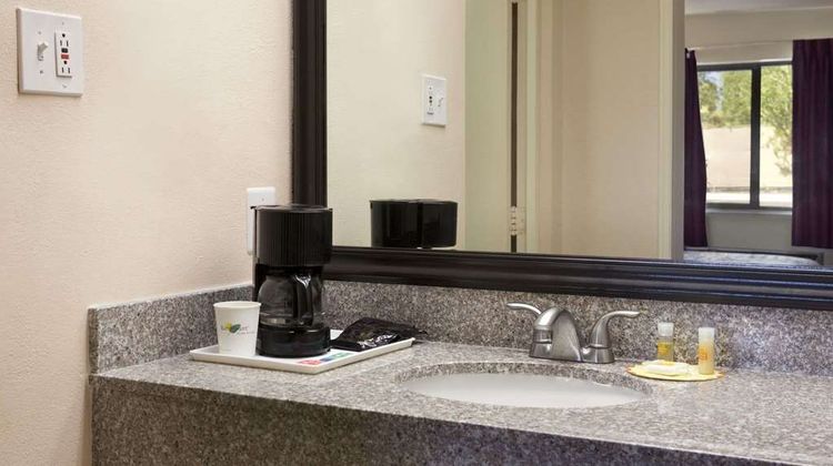 Days Inn Santa Fe Room