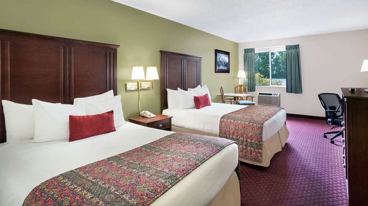 Baymont by Wyndham Bozeman Room