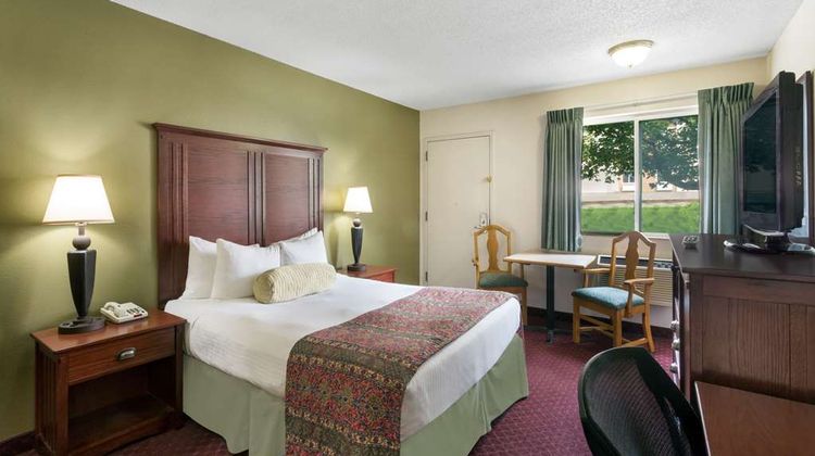 Baymont by Wyndham Bozeman Room
