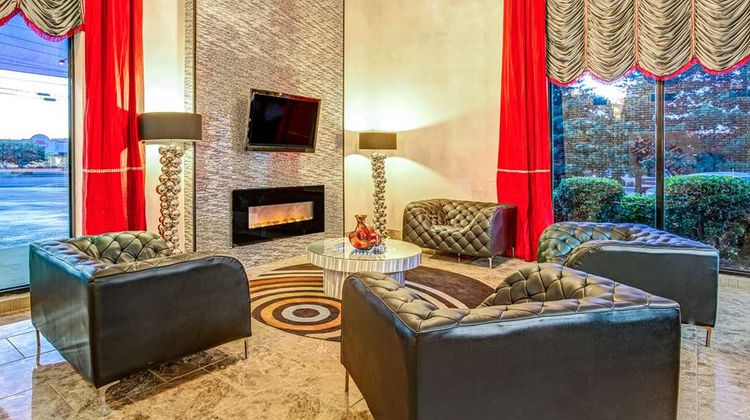 Ramada Murfreesboro Lobby