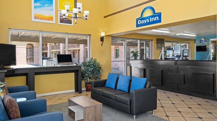 Days Inn Conway Lobby