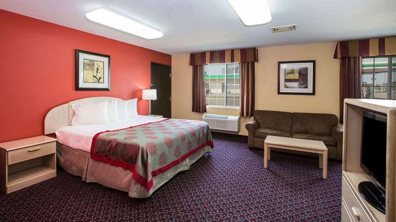 <b>Ramada Sioux Falls Suite</b>. Images powered by <a href="https://iceportal.shijigroup.com/" title="IcePortal" target="_blank">IcePortal</a>.