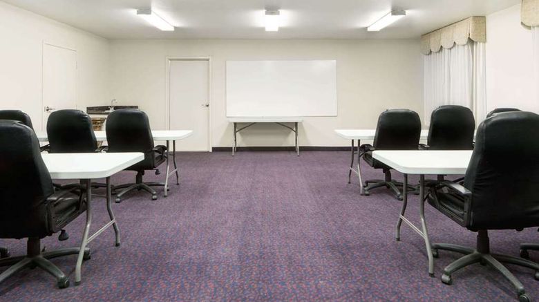 <b>Days Inn Dalhart Meeting</b>. Images powered by <a href="https://iceportal.shijigroup.com/" title="IcePortal" target="_blank">IcePortal</a>.