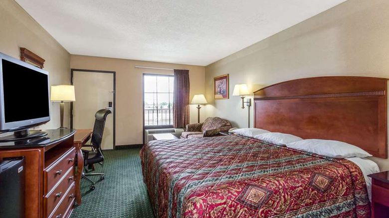<b>Days Inn Camp Springs Room</b>. Images powered by <a href="https://iceportal.shijigroup.com/" title="IcePortal" target="_blank">IcePortal</a>.
