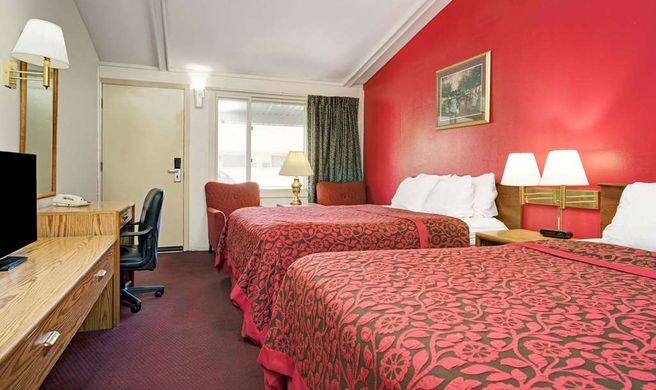 Travelodge by Wyndham Red Wing Room