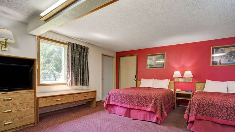 Travelodge by Wyndham Red Wing Room