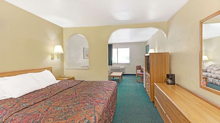 Days Inn Espanola Room