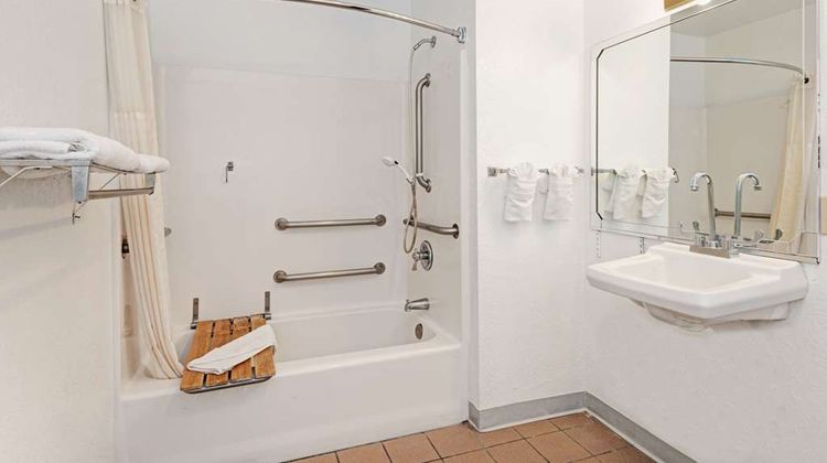 Days Inn Espanola Room