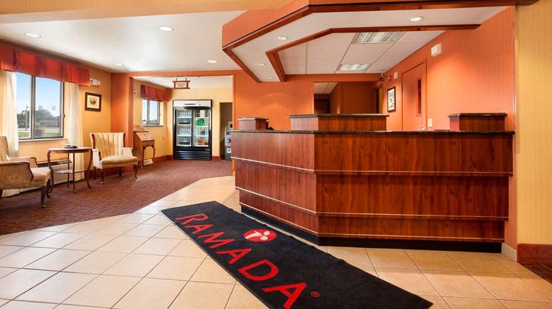 <b>Ramada Wisconsin Dells Lobby</b>. Images powered by <a href="https://iceportal.shijigroup.com/" title="IcePortal" target="_blank">IcePortal</a>.
