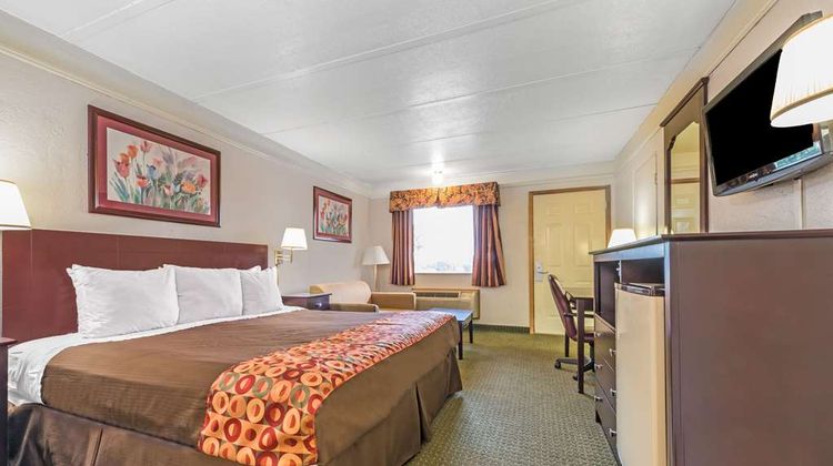 Days Inn Gainesville Room