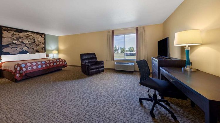 Super 8 Jackson Suite