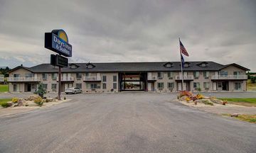 Days Inn & Suites Lolo